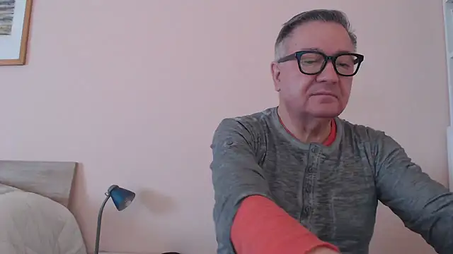 YOU6me online show from 2, 12, 2025