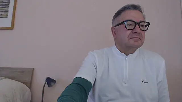 YOU6me online show from 4, 12, 2025