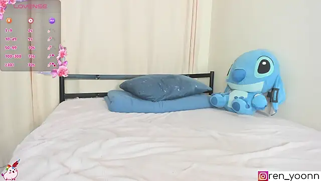 Snapshot of Ren_yoon chatting on 23, 12, 2024 Ren yoon online show from 23, 12, 2024