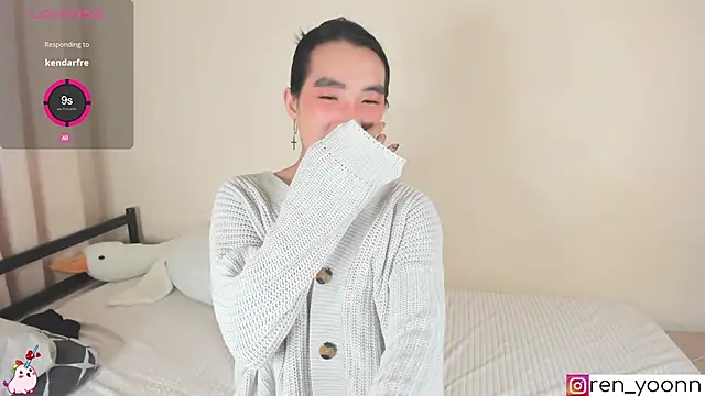 Snapshot of Ren_yoon chatting on 12, 9, 2025 Ren yoon online show from 12, 9, 2025