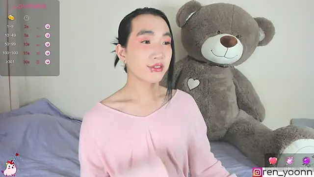 Snapshot of Ren_yoon chatting on 18, 10, 2025 Ren yoon online show from 18, 10, 2025