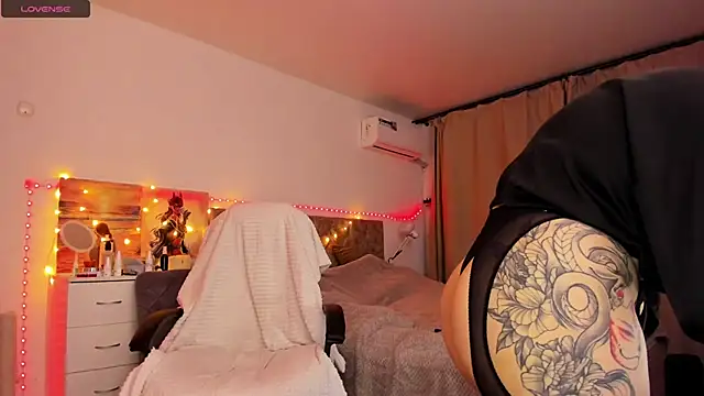 Ophelia mm online show from 29, 10, 2025