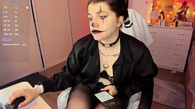 Ophelia mm online show from 2, 11, 2025