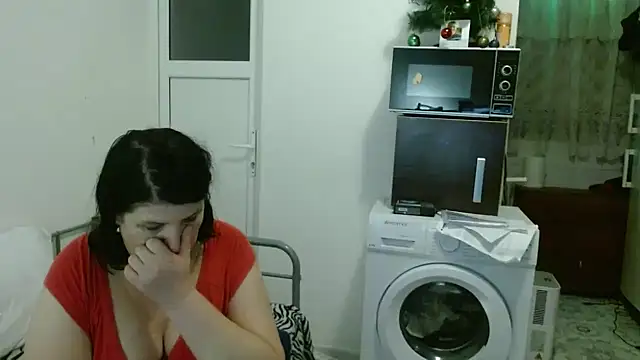 RidemerafSuzana online show from 17, 1, 2025