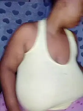 Snapshot of winterqueenx chatting on 8, 1, 2025 winterqueenx online show from 8, 1, 2025