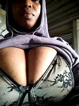 winterqueenx online show from 16, 4, 2026