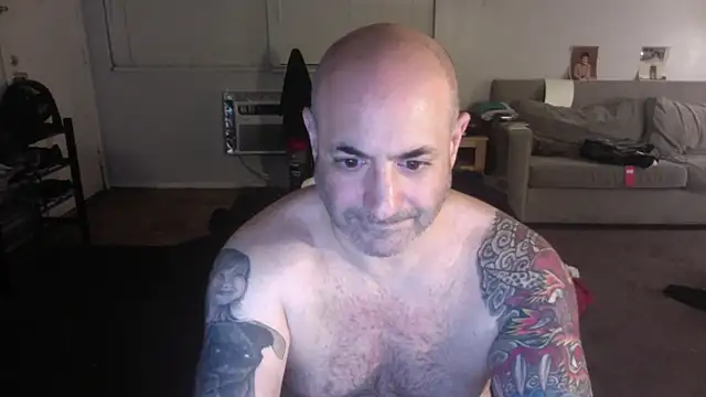 Snapshot of palidin1 chatting on 5, 12, 2025 palidin1 online show from 5, 12, 2025