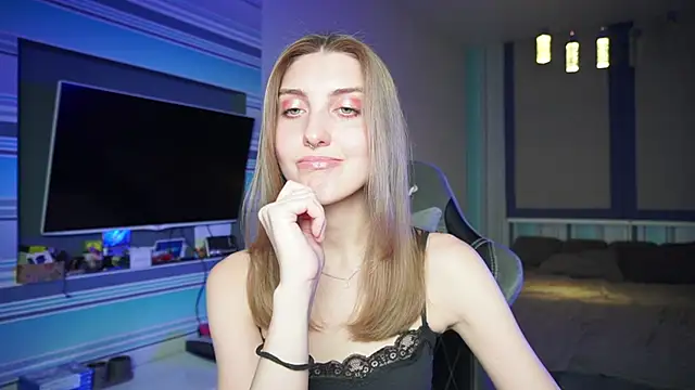 Snapshot of CassiaBlade1 chatting on 18, 9, 2025 CassiaBlade1 online show from 18, 9, 2025