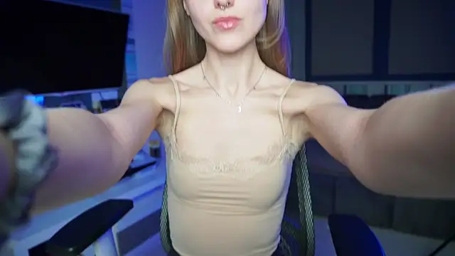 Snapshot of CassiaBlade1 chatting on 19, 11, 2025 CassiaBlade1 online show from 19, 11, 2025