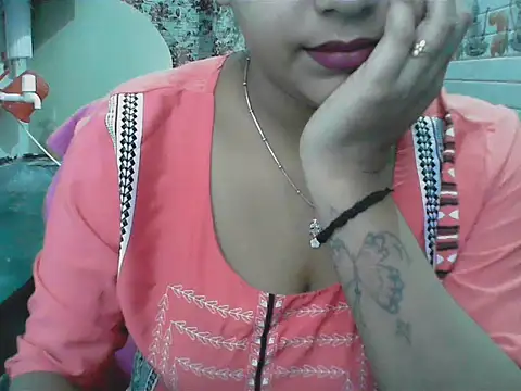 Snapshot of LovingPihu chatting on 1, 6, 2026 LovingPihu online show from 1, 6, 2026