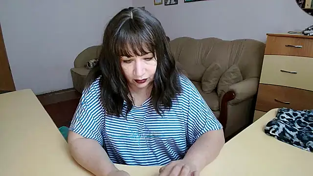 Lucretia Goldi  online show from 9, 10, 2025