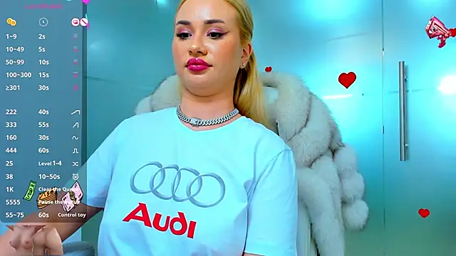 Snapshot of sassy_madeline chatting on 5, 3, 2025 sassy madeline online show from 5, 3, 2025