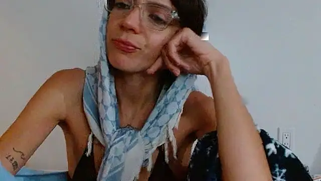 Labebe-rica online show from 2, 2, 2026