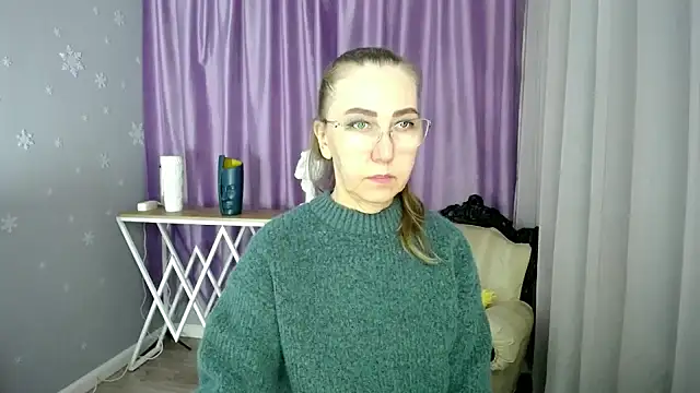 Snapshot of queen_a_n_i chatting on 18, 3, 2025 queen a n i online show from 18, 3, 2025