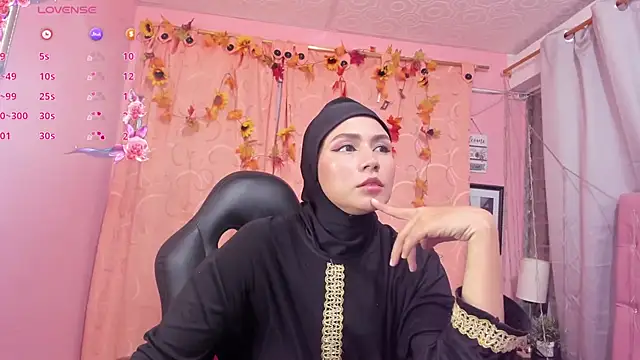 Snapshot of DarshaKhemu chatting on 14, 11, 2025 DarshaKhemu online show from 14, 11, 2025