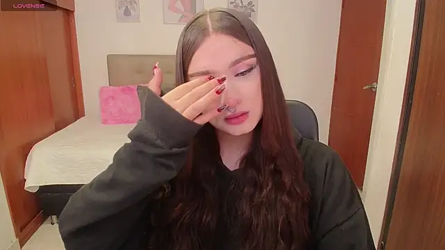 Miley Baker online show from 21, 10, 2025