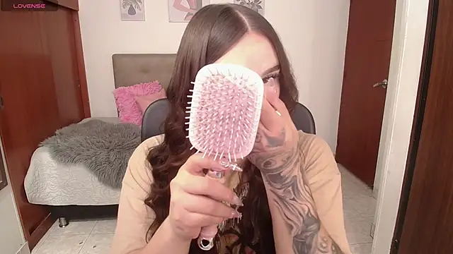 Miley Baker online show from 4, 12, 2025