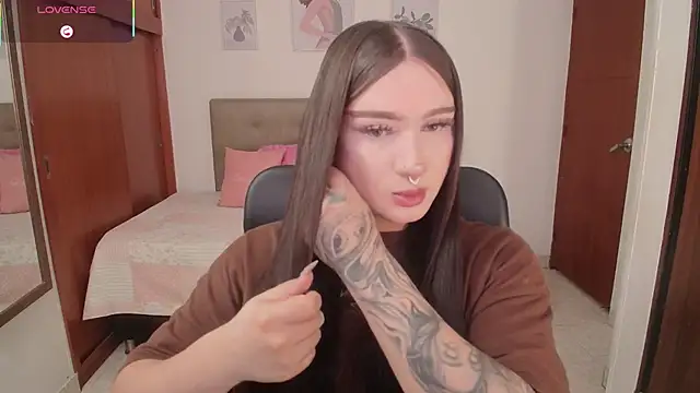 Miley Baker online show from 17, 12, 2025