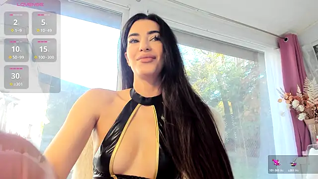 Snapshot of Naila18 chatting on 20, 10, 2025 Naila18 online show from 20, 10, 2025