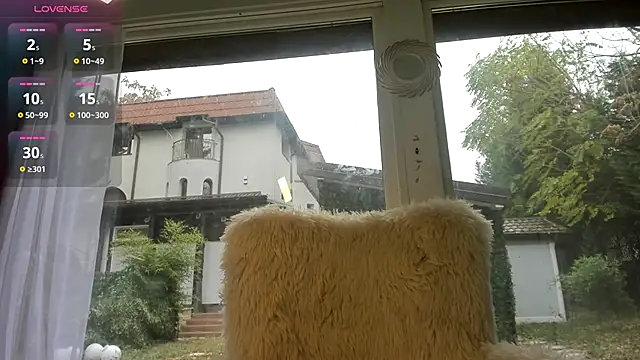 Snapshot of Naila18 chatting on 28, 10, 2025 Naila18 online show from 28, 10, 2025