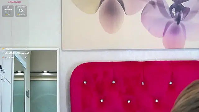 Snapshot of LoraDelNiro chatting on 6, 2, 2025 LoraDelNiro online show from 6, 2, 2025