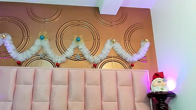 Snapshot of valeriaa19 chatting on 6, 12, 2024 valeriaa19 online show from 6, 12, 2024