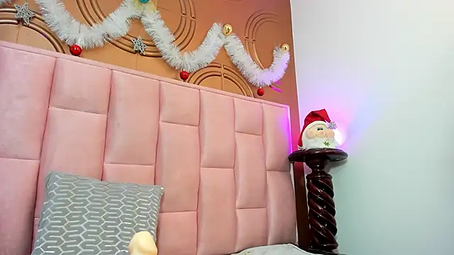 Snapshot of valeriaa19 chatting on 3, 1, 2025 valeriaa19 online show from 3, 1, 2025