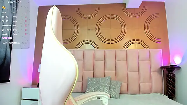 Snapshot of valeriaa19 chatting on 4, 2, 2025 valeriaa19 online show from 4, 2, 2025