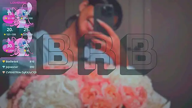 Mia Tin online show from 30, 1, 2025