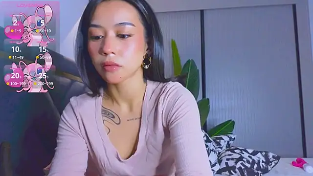 Mia Tin online show from 26, 10, 2025