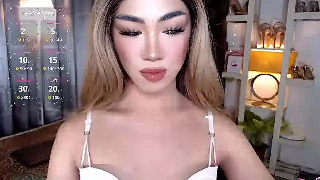 Snapshot of Local_Hoelyx chatting on 9, 12, 2024 Local Hoelyx online show from 9, 12, 2024