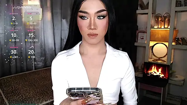 Snapshot of Local_Hoelyx chatting on 12, 12, 2024 Local Hoelyx online show from 12, 12, 2024