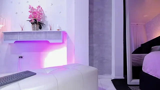 Snapshot of _liathompsom09 chatting on 13, 2, 2025 liathompsom09 online show from 13, 2, 2025