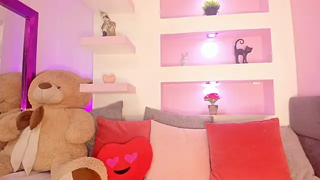 Snapshot of _liathompsom09 chatting on 15, 12, 2025 liathompsom09 online show from 15, 12, 2025