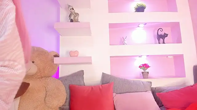  liathompsom09 online show from 16, 12, 2025