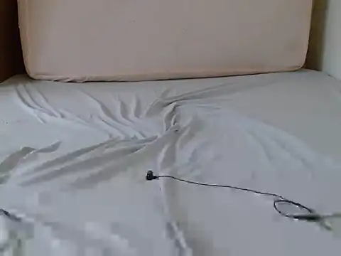 Snapshot of angel_pussie chatting on 2, 11, 2025 angel pussie online show from 2, 11, 2025