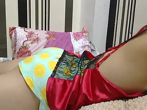 Snapshot of angel_pussie chatting on 14, 12, 2025 angel pussie online show from 14, 12, 2025