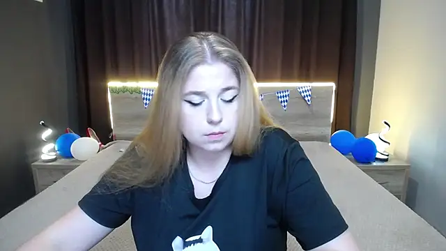 Snapshot of JessikaDaniel chatting on 3, 10, 2025 JessikaDaniel online show from 3, 10, 2025