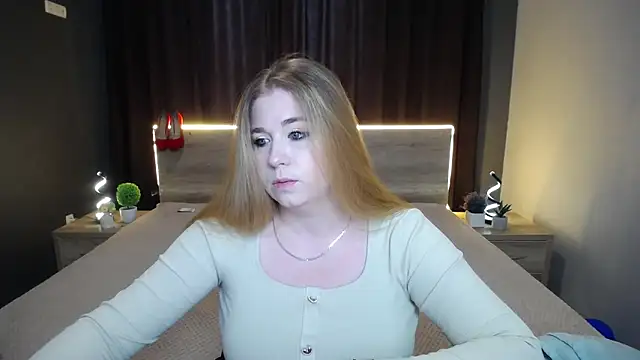 Snapshot of JessikaDaniel chatting on 7, 10, 2025 JessikaDaniel online show from 7, 10, 2025