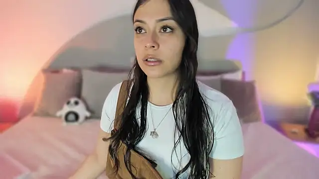 Nicolle W online show from 11, 10, 2025