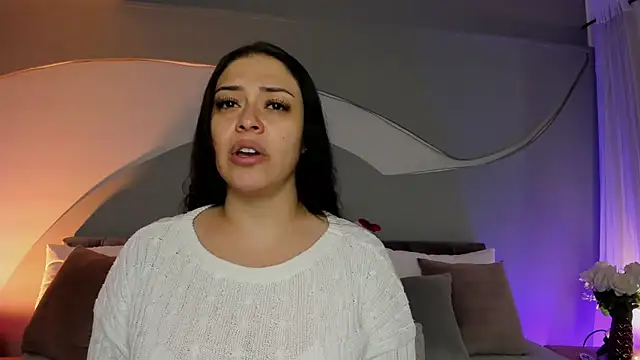 Nicolle W online show from 11, 4, 2026