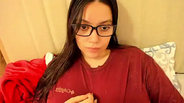 Snapshot of roniewester chatting on 22, 4, 2026 roniewester online show from 22, 4, 2026