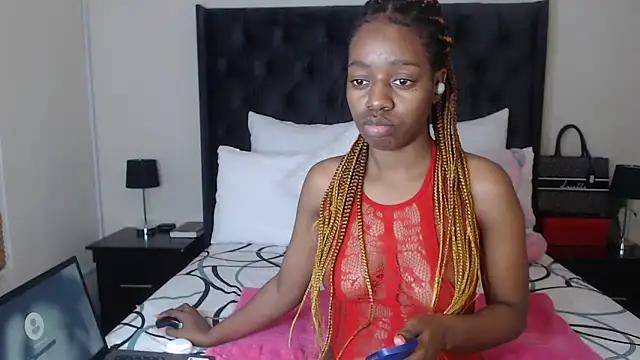 Snapshot of Sexynaughty_Gal chatting on 11, 1, 2025 Sexynaughty Gal online show from 11, 1, 2025