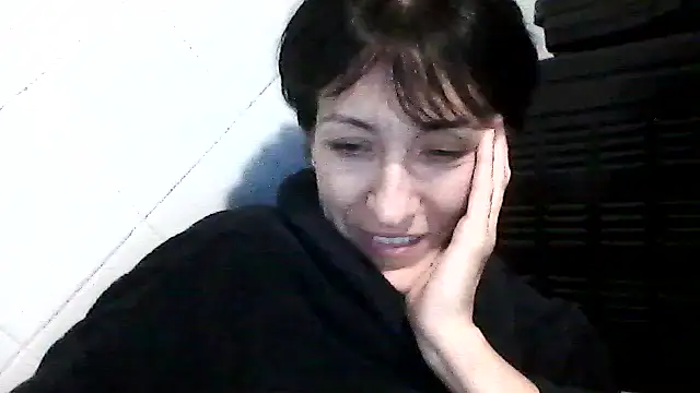 Snapshot of SunnyAmorre chatting on 18, 10, 2025 SunnyAmorre online show from 18, 10, 2025