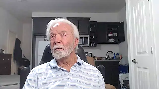 Snapshot of rockpoint69 chatting on 13, 11, 2025 rockpoint69 online show from 13, 11, 2025