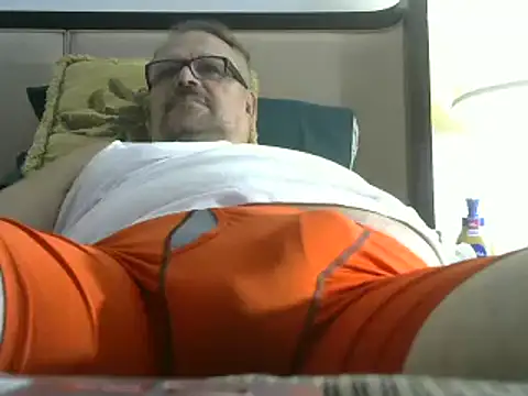 Snapshot of HungHugeMaxMagnummann chatting on 12, 12, 2024 HungHugeMaxMagnummann online show from 12, 12, 2024