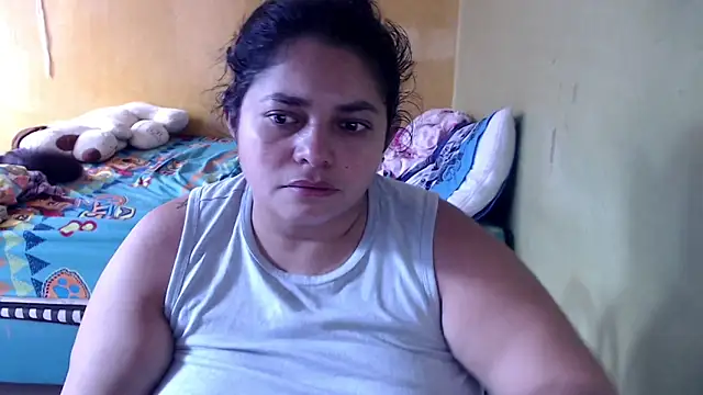 Snapshot of yulieth_bbw chatting on 18, 4, 2026 yulieth bbw online show from 18, 4, 2026