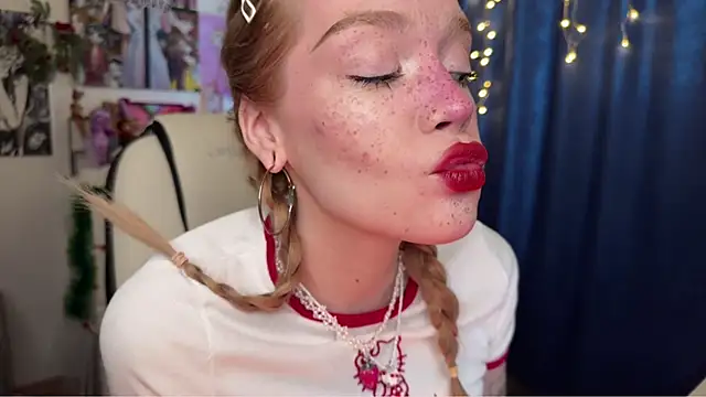 boobsybootie online show from 3, 1, 2025