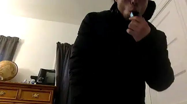 Snapshot of Bad_MWatz chatting on 4, 12, 2024 Bad MWatz online show from 4, 12, 2024