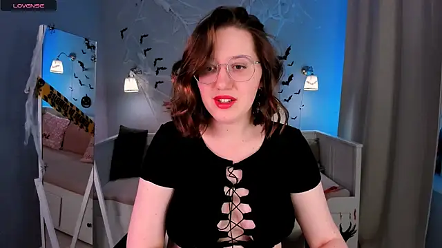 Snapshot of Charmy_Gracy chatting on 30, 10, 2025 Charmy Gracy online show from 30, 10, 2025